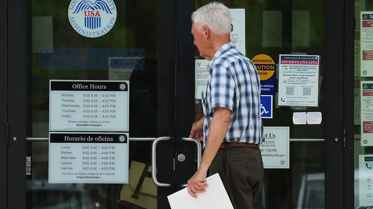 67-year-olds-could-collect-4152-monthly-from-socia