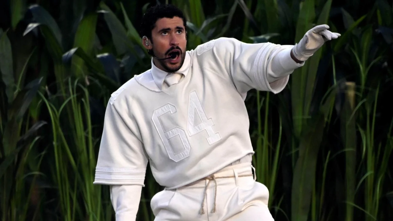 Bad Bunny sorprende con mensaje directo a empleados de Zara que nadie esperaba