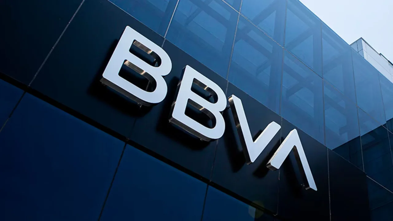 bbva-despide-a-169-empleados-tras-denuncias-intern