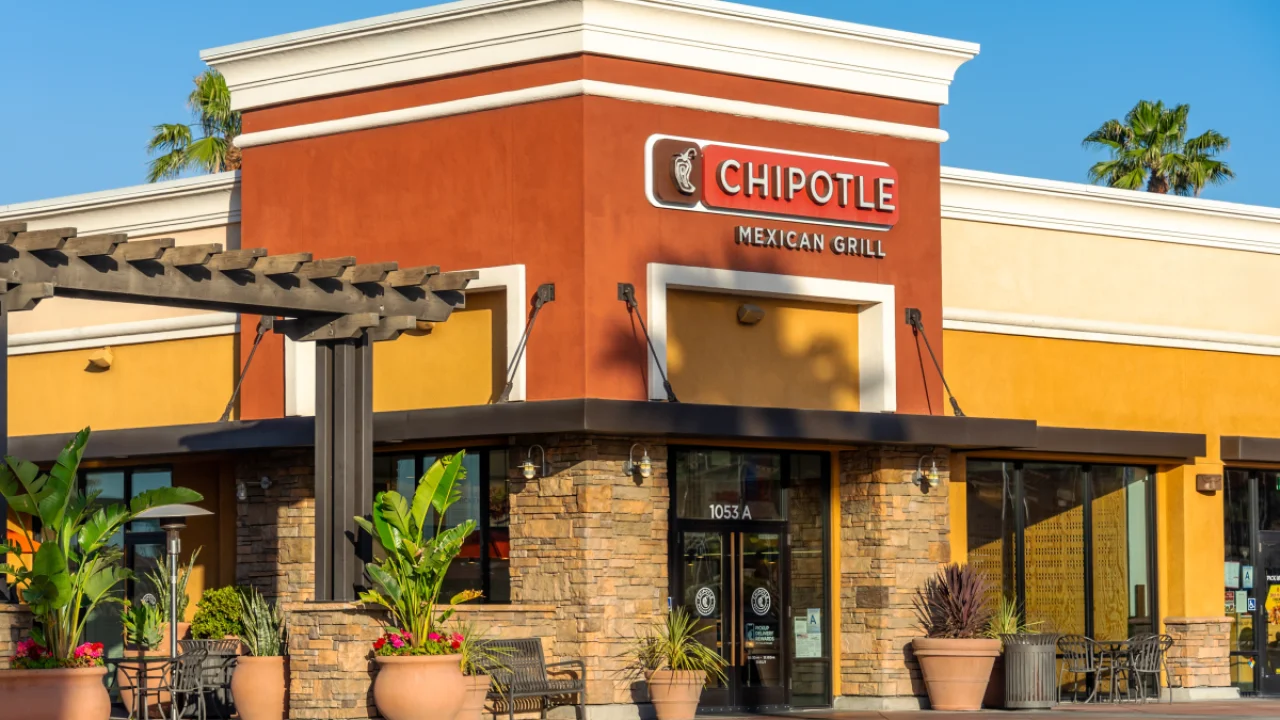chipotle-planea-otro-aumento-de-precios-mientras-b