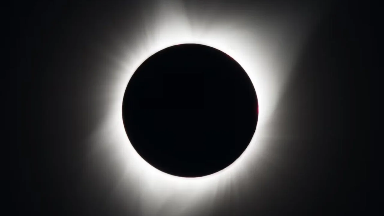 este-eclipse-solar-ms-largo-durar-6-minutos-y-no-v