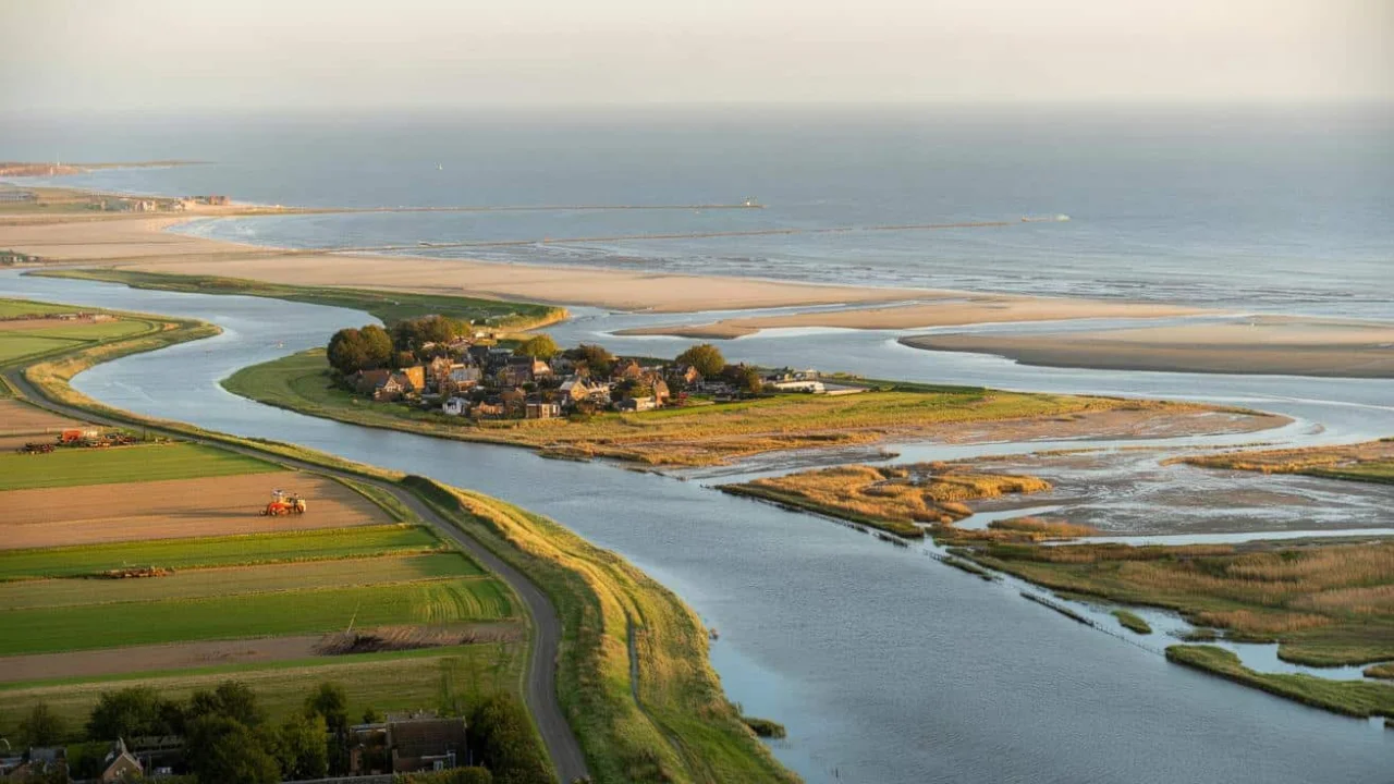 how-the-netherlands-quietly-stole-thousands-of-acr