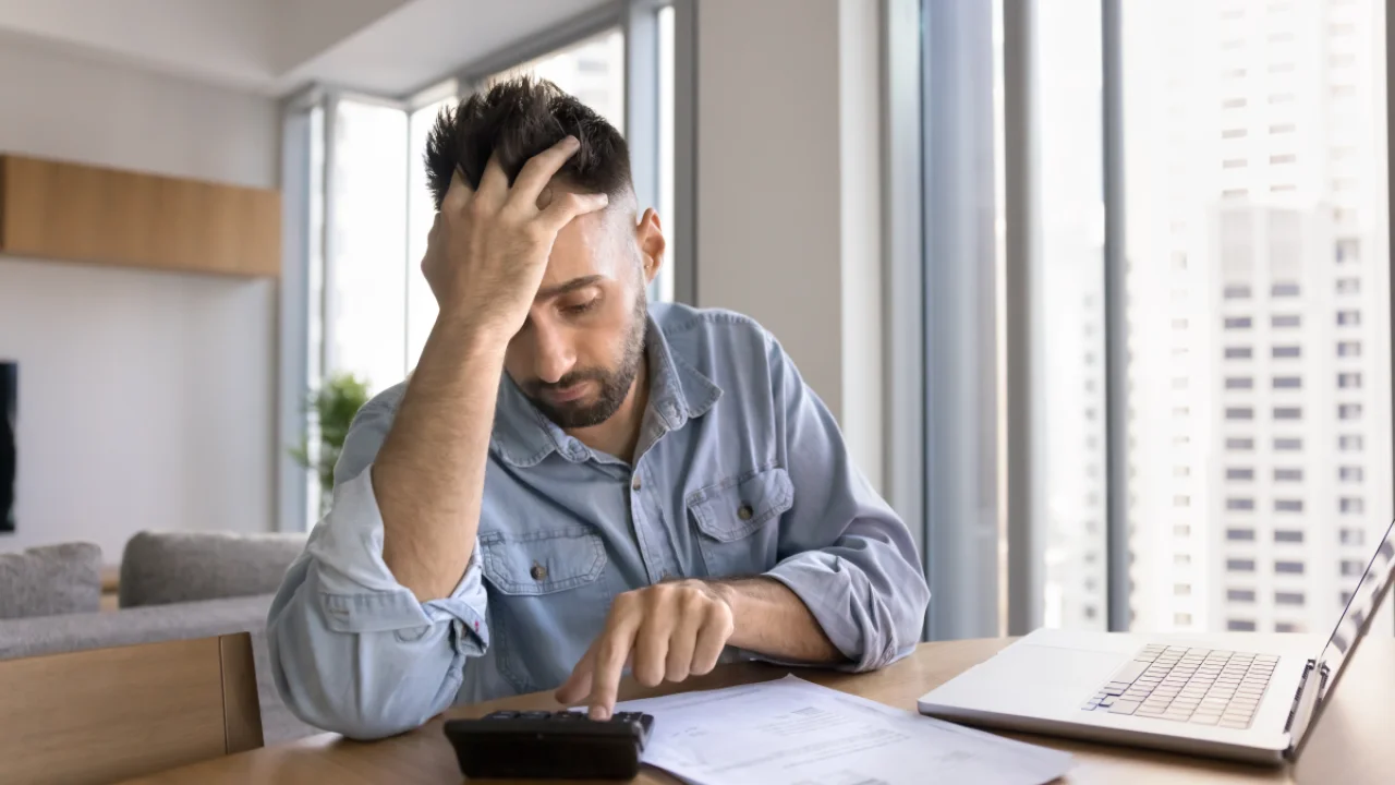 los-errores-financieros-que-miles-cometen-sin-dars