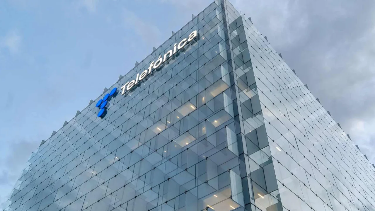 Los números que nadie esperaba de Telefónica en 2025: España marca la diferencia en los ingresos