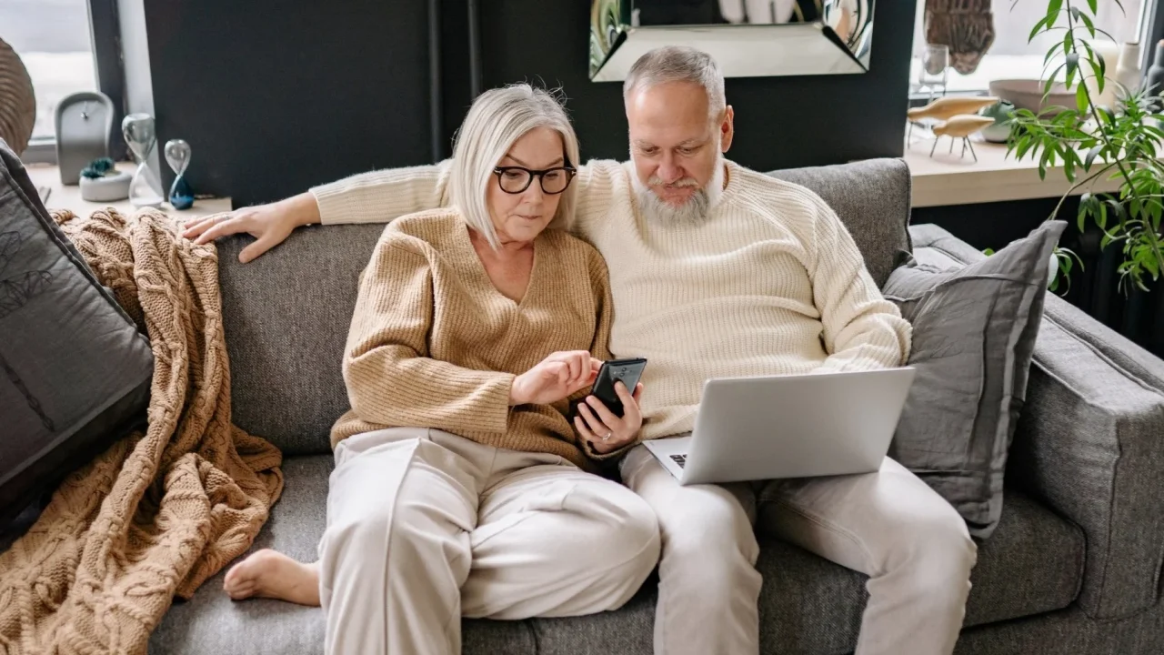 Miles de autónomos mayores de 52 años se quedan sin subsidio tras el cambio silencioso del SEPE