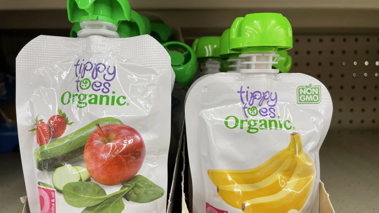 Padres descubren qué ingrediente tóxico llevó la FDA a retirar alimentos para bebés del mercado