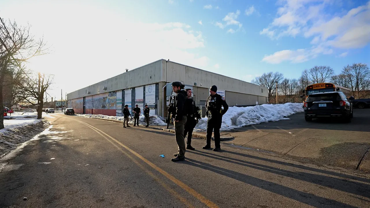 pawtucket-shooting-leaves-family-of-five-dead-in-d