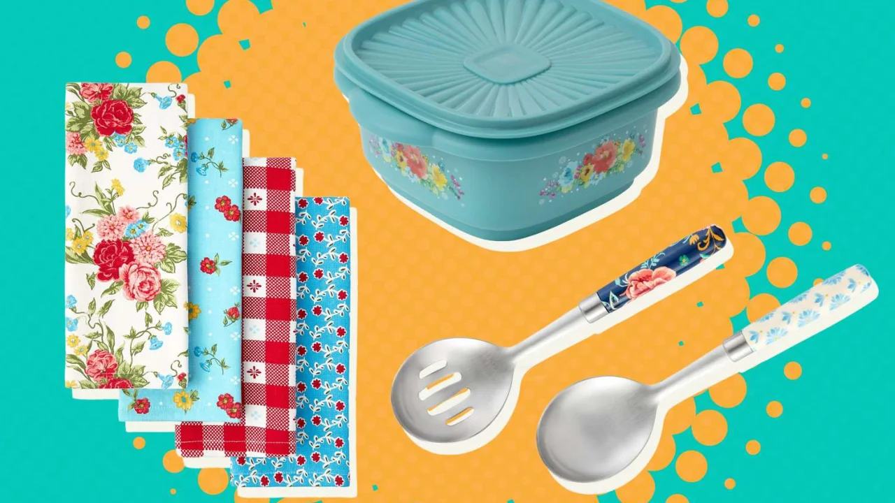 pioneer-woman-kitchen-tools-under-10-are-flying-of