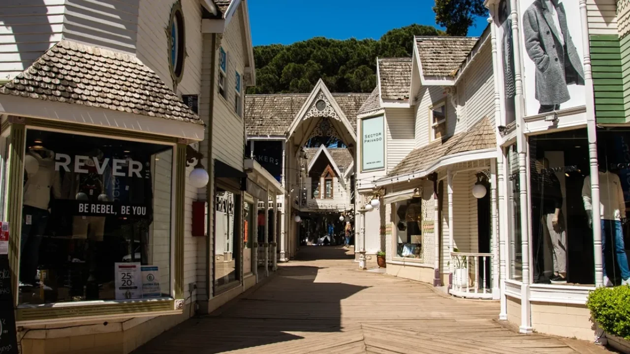 por-qu-caril-se-convirti-en-el-pueblo-argentino-qu