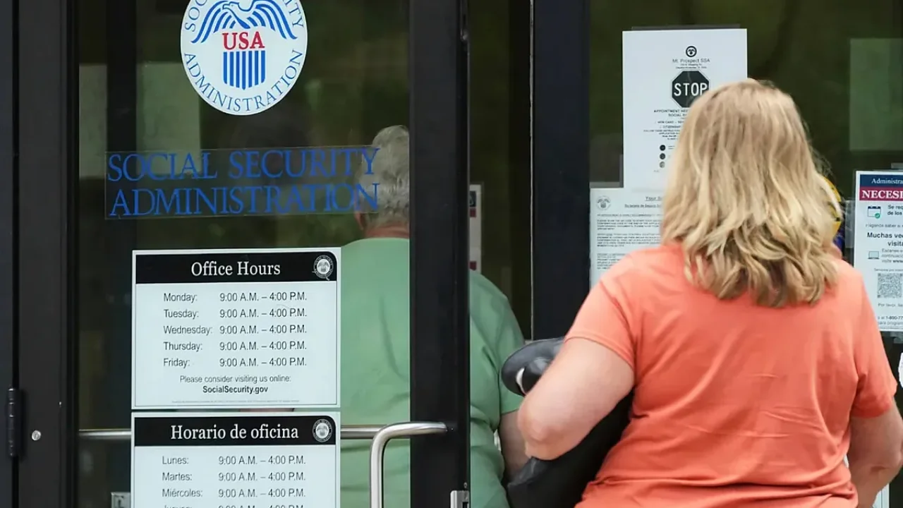 Social Security payment shock: February deposit amounts jump 2.8% – here’s who gets paid Wednesday