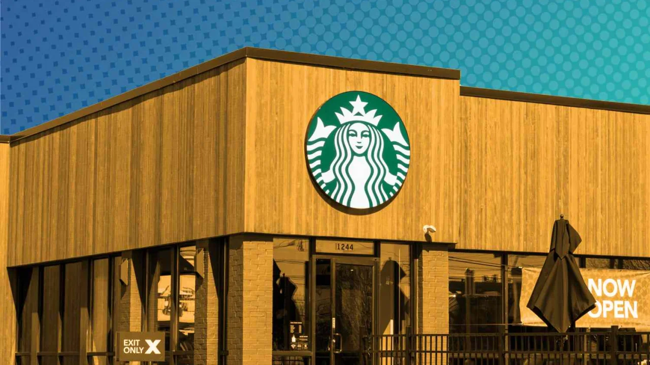 starbucks-quietly-tweaks-beloved-drink-recipe-afte