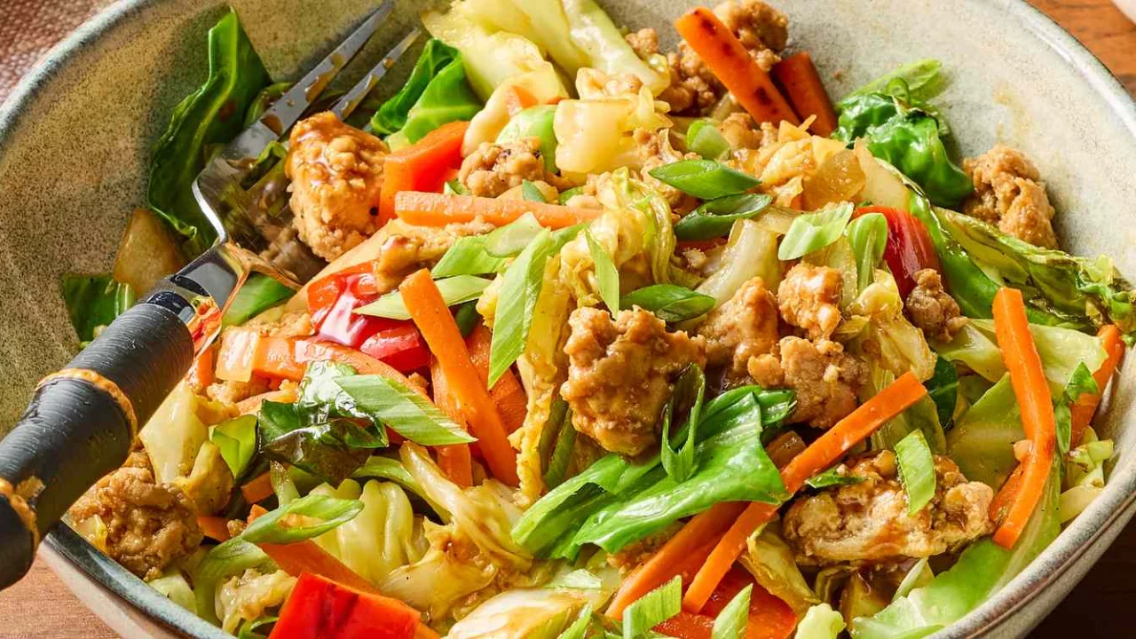 this-chicken-cabbage-stir-fry-trick-makes-restaura