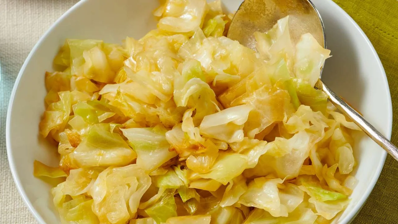 this-simple-cabbage-with-butter-and-soy-sauce-tric