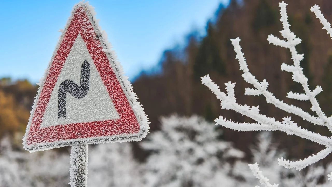 This winter storm warning just buried entire neighborhoods — and meteorologists say the worst is still coming