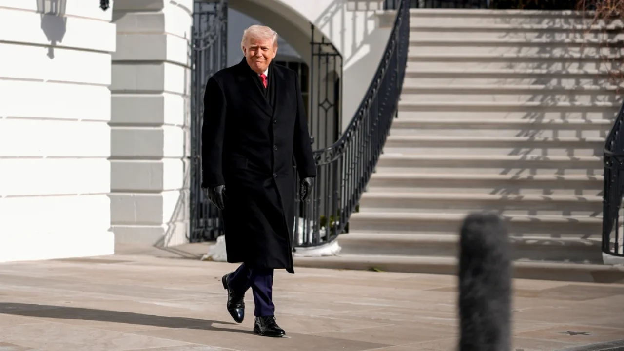 trump-excludes-only-2-democratic-governors-from-wh