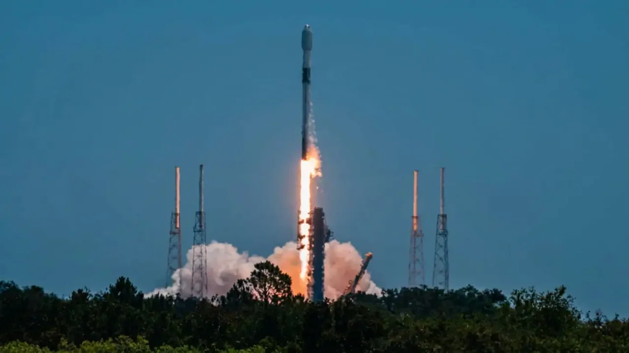 Vietnam quietly approves Starlink satellite internet as locals prepare for faster connectivity