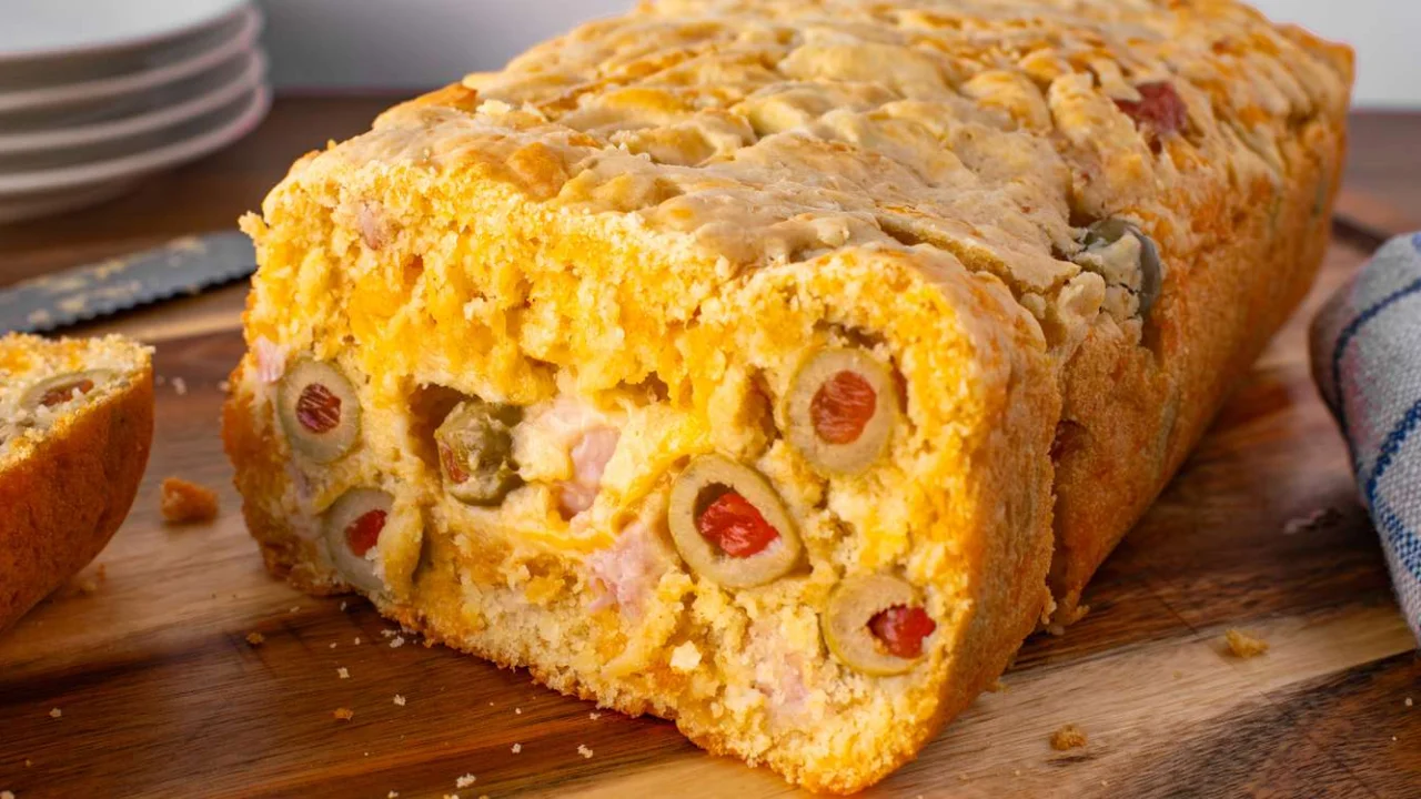 why-this-ham-cheddar-bread-recipe-has-home-bakers